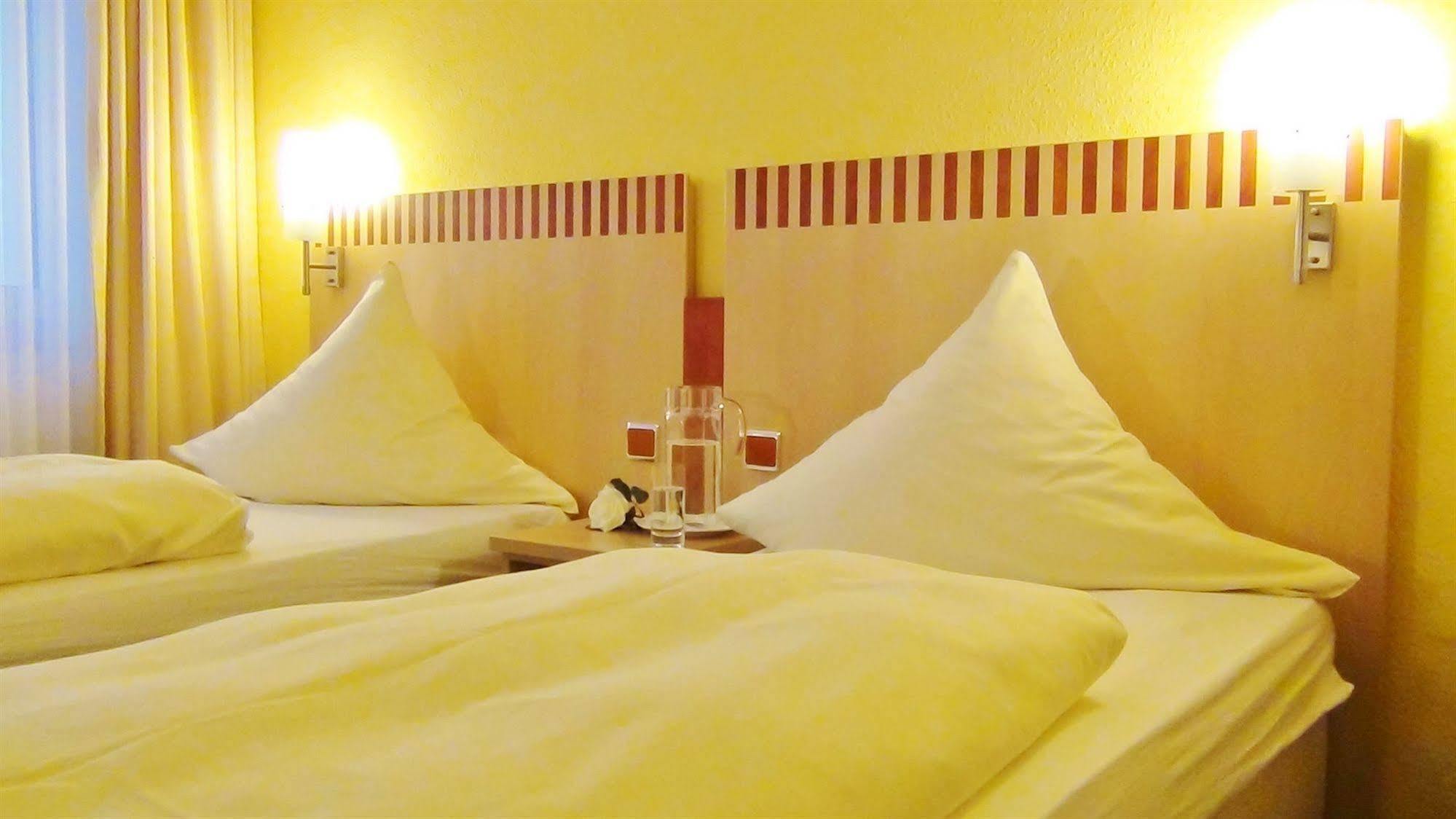 פורטה וסטפאליקה Bach Hotel מראה חיצוני תמונה